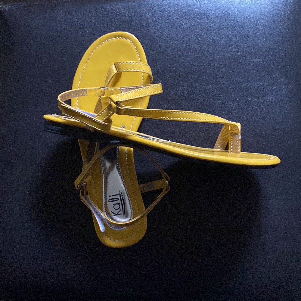 Shoes - Picture 2 of 3
